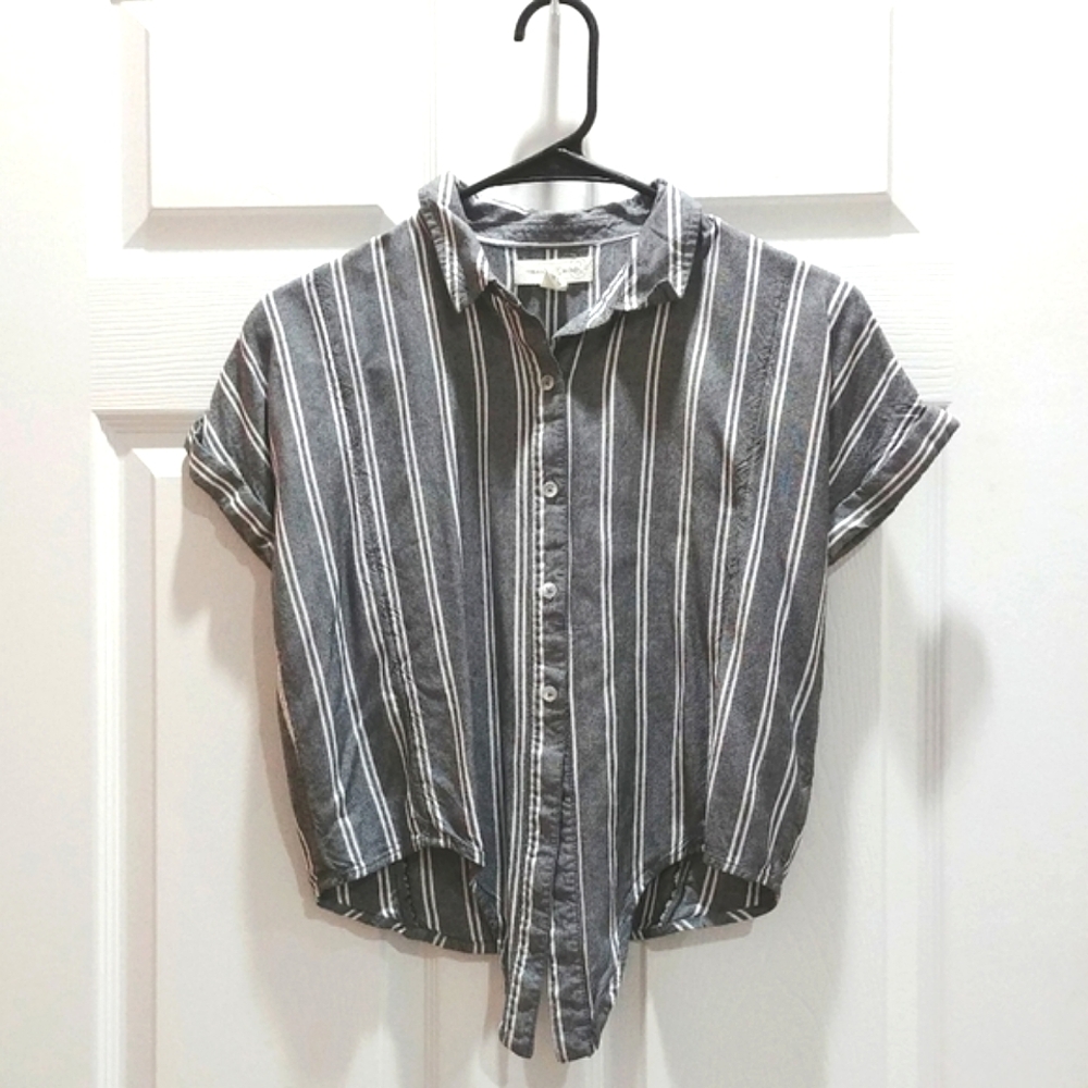 Nordstrom summer trend striped croptop with collar short sleeves size Large